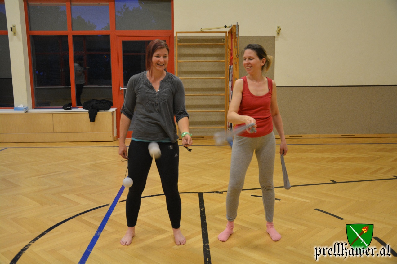 Prellhawer Training Schwert Feuershow 20190506 DSC 0157